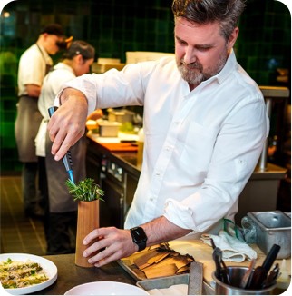 Chef John Fraser cooks for Marriott Bonvoy cardmembers at the new Michelin-Starred Lilac at The Tampa EDITION