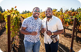 Marriott Bonvoy Cardmembers pose in a vineyard