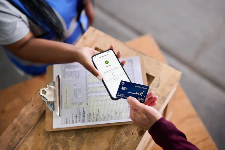 Tapping to pay with Cash Card