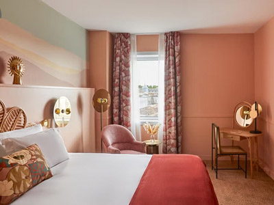 Guest room interior at Hotel Indigo Bordeaux Centre Chartrons