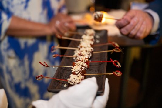 Toasted marshmallow dessert skewer