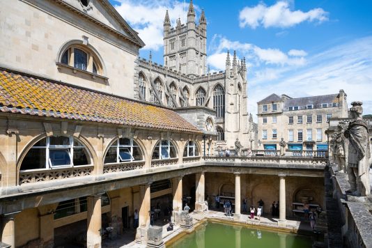Roman Baths courtyard and Bath Abbey