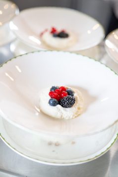 Berry tart dessert aboard British Pullman