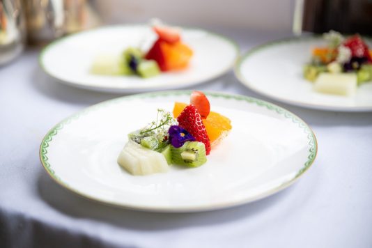 Fresh fruit dessert plate
