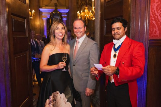 Guests arriving at Kensington Palace dinner